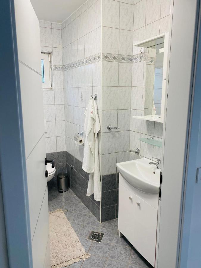 Apartmani Adriana Lakmartin Dış mekan fotoğraf