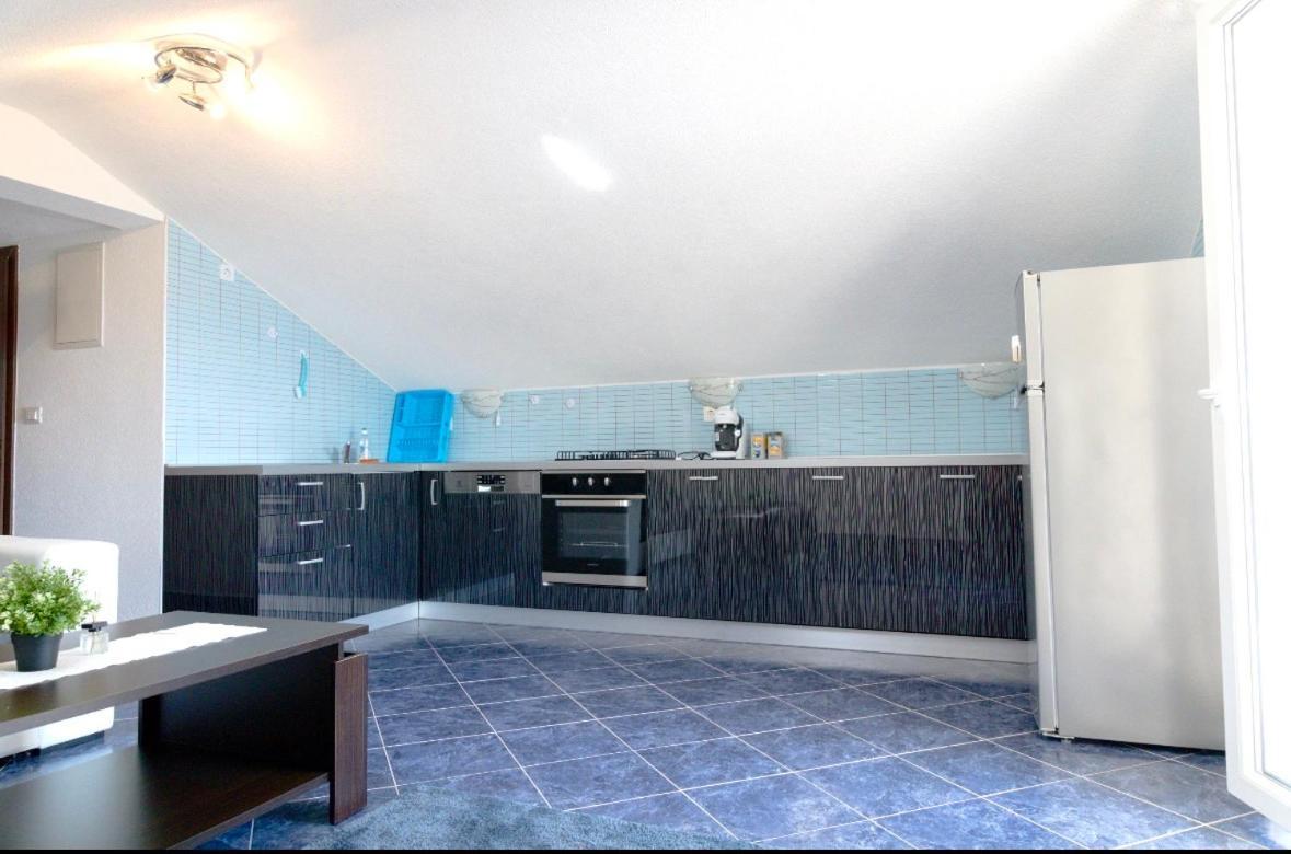 Apartmani Adriana Lakmartin Dış mekan fotoğraf